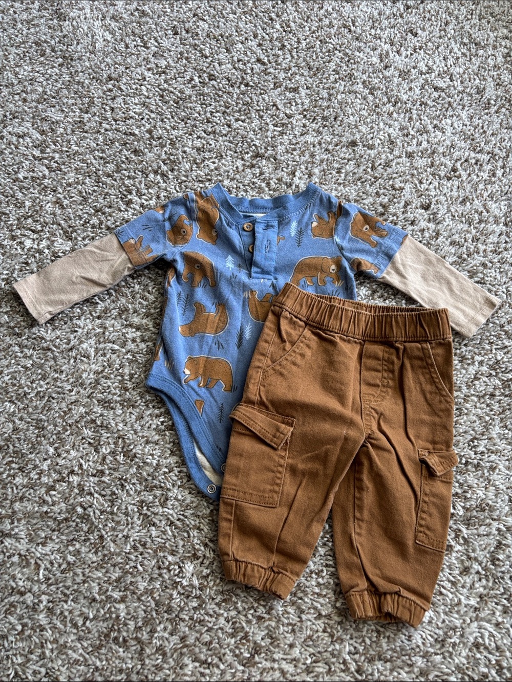 Garanimals Blue Bear Print Bodysuit with Brown Cargo Sweatpants